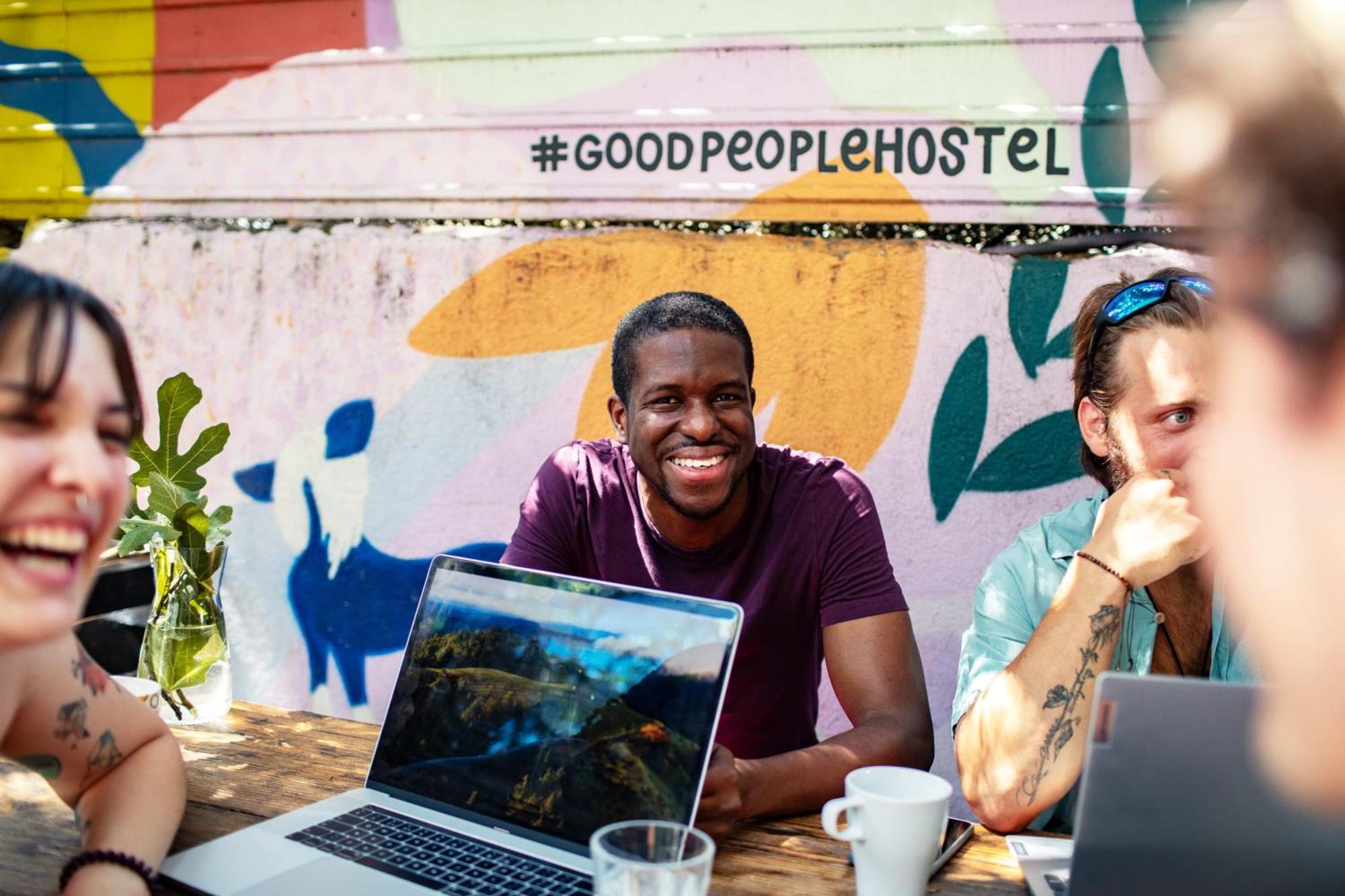 Good People Design Hostel Белград Екстериор снимка